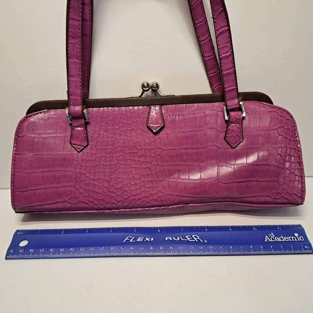 Chinese Laundry Clutch 2 Handle Hot Pink Faux Croc Green Lining Kiss Lock - Picture 3 of 12